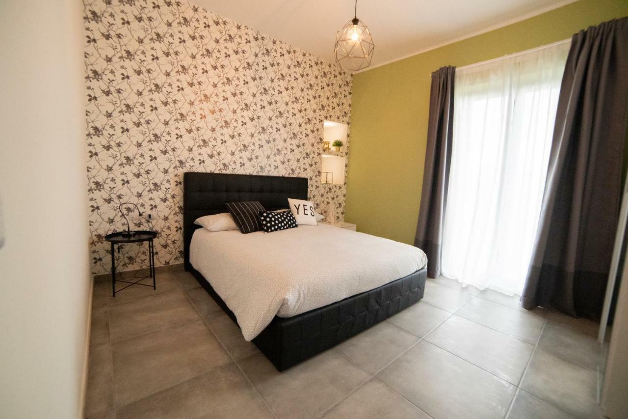 Anna & Alfredo Bed And Breakfast Дзаферана Етнеа Екстериор снимка